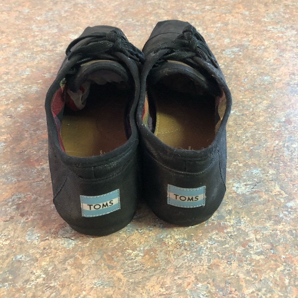Men’s Toms size 12